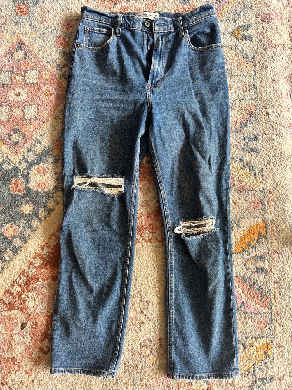 Abercrombie & Fitch Ultra High Rise Ankle Straight Jean 28 Short